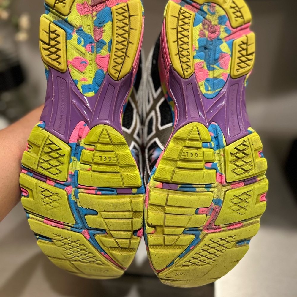 Asics women's Black Multicolor Gel-Noosa Tri 8 Sneakers - Picture 8 of 8